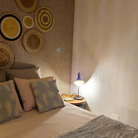 La Maison D 'isa Rdc Daire Mèze