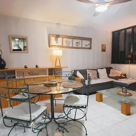 Apartment La Maison D 'isa Rdc Meze
