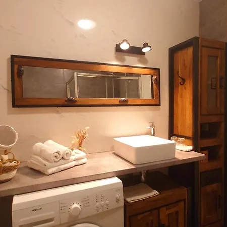 La Maison D 'isa Rdc Meze